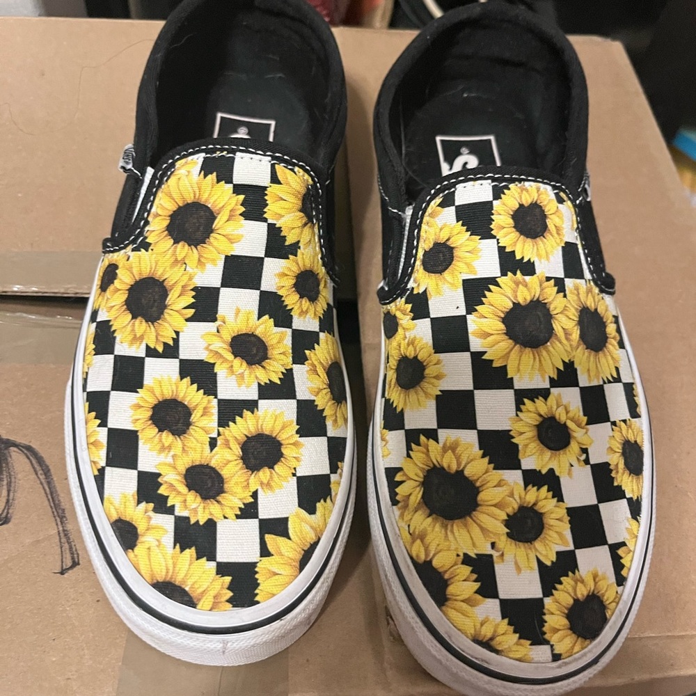 Vans Sunflower Checkerboard print- Women’s 7.5